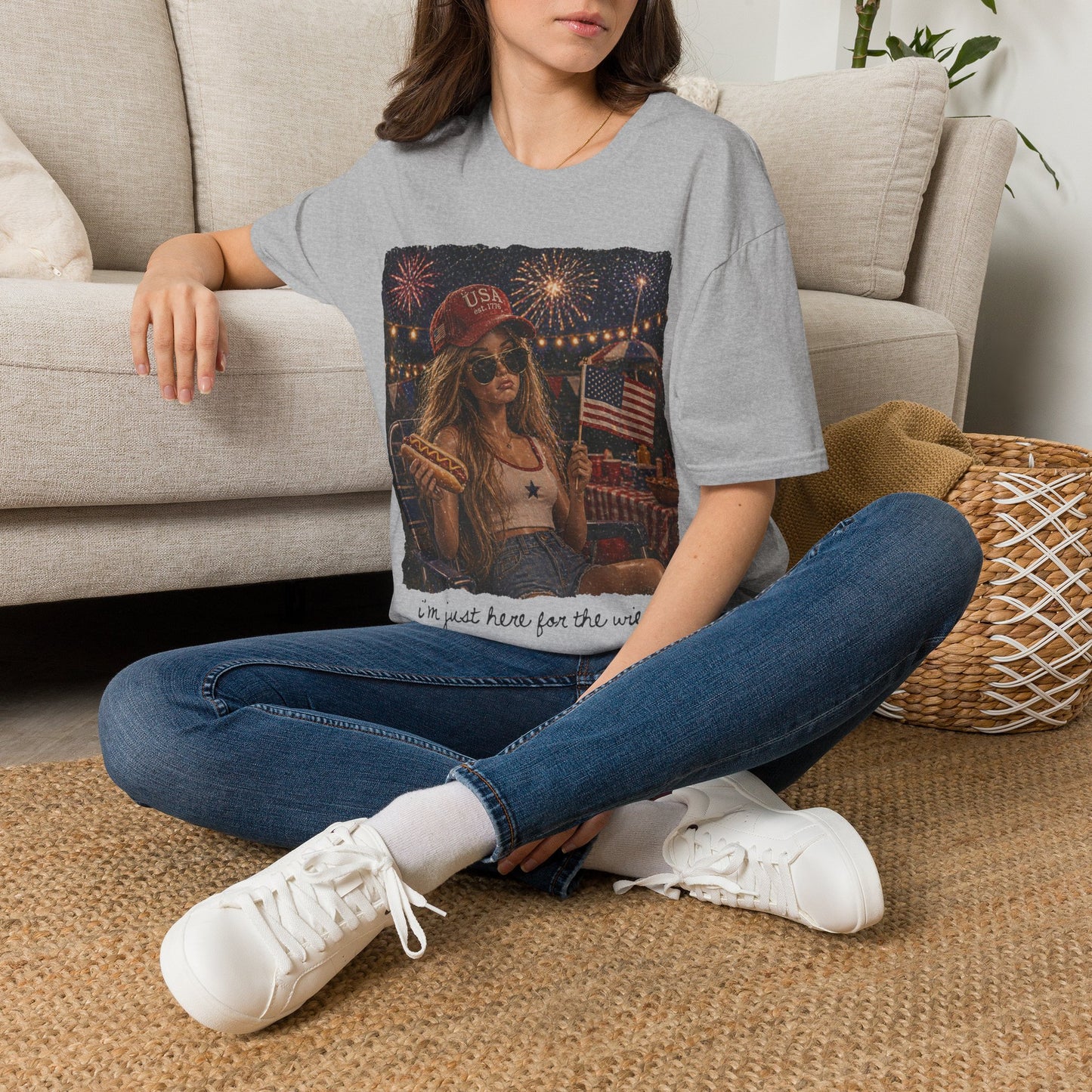 I'm only here for the Wieners Graphic T-Shirt- black