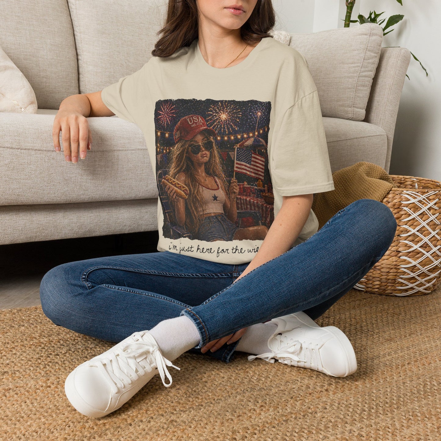 I'm only here for the Wieners Graphic T-Shirt- black